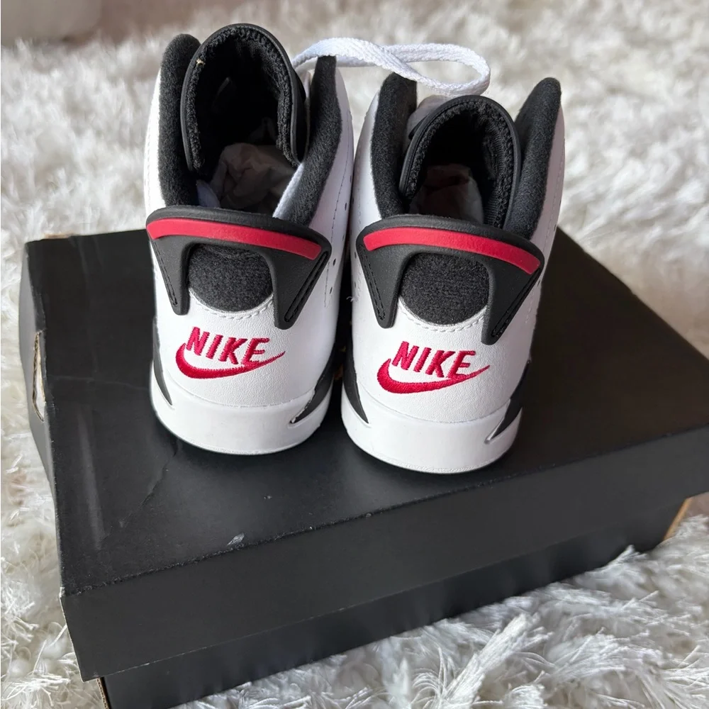 Jordan 6 Retro (PS) Kids White and Carmine-Black Sneakers - Picture 4 of 8